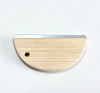 Grattoir à sueur demi-rond en bois pour chevaux, peigne portable pour enlever les poils d'animaux, pour l'élimination des poils morts du sous-poil des chevaux, chiens et chats.