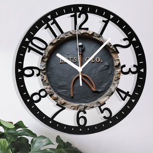 Horloge murale circulaire en fer de 25 cm de style pâtisserie française vintage avec motifs en spirale - Product Image 5