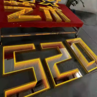 Logo 3D lumineux en lettres miroir pour canal de mer profonde, matériau pour lettres en relief, panneau de logo, lumière LED, néon