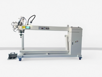 Machine de scellage de coutures à air chaud avec bras extensible et rouleau de traction, capable de produire des panneaux publicitaires