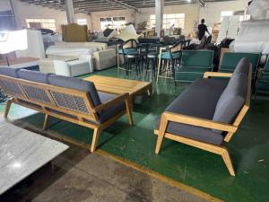 Sofá de Exterior Resistente al Sol y al Agua, Muebles RH para Jardín de Ratán, Sofá Clásico de Madera para Exteriores - Product Image 5