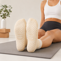 Chaussettes de Pilates personnalisées antidérapantes pour le fitness, chaussettes de yoga antidérapantes pour femmes, chaussettes de yoga en coton tricoté avec logo