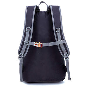 Mochila de Senderismo Plegable Ultraligera Resistente al Agua de 35l para Viajes al Aire Libre Personalizada de China - Product Image 5