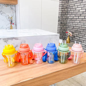 Bouteille d'eau en plastique à double paille avec sangle, grande capacité, pour étudiants, utilisation en extérieur, design couleur unie, printemps 2020 - Product Image 5