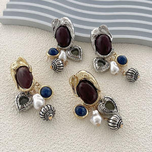 Pendientes de Resina con Baño de Oro, Estilo Étnico Bohemio, Diseño Nuevo, para Mujer, Venta al Por Mayor, Pendientes Vintage con Forma de Animal - Product Image 1