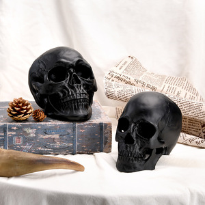 Resin Skull Figurines Realistic Halloween Decoration Indoor Prop For Haunted House Escape Room Bar Atmosphere - Product Image 3