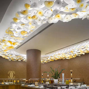 โคมไฟระย้าแก้วรูปใบบัวขนาดใหญ่ รูปทรงไม่สมมาตร สำหรับล็อบบี้โรงแรม สำนักงาน ห้างสรรพสินค้า โคมไฟระย้าแบบแขวน - Product Image 4