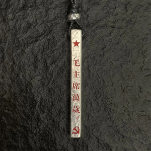 Collar con colgante <span class=keywords><strong>de</strong></span> 'Viva el Pueblo', con temática <span class=keywords><strong>de</strong></span> fe, país, fortaleza y sentido <span class=keywords><strong>de</strong></span> la comunidad, <span class=keywords><strong>de</strong></span> estilo retro, <span class=keywords><strong>de</strong></span> nicho y creativo. - Product Image 4
