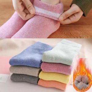 Women's Thermal Socks Candy Color Fleece Lined Thickened Mid Calf Warm Winter Floor Socks Solid Polyester Fiber - Product Image 2