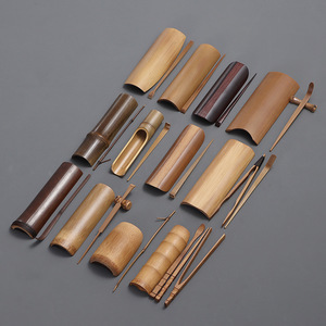 Service à thé en bambou artisanal sur mesure, comprenant la cuillère à thé « Six Gentlemen » et un ensemble de trois ustensiles à thé Kung Fu en bambou. - Product Image 1