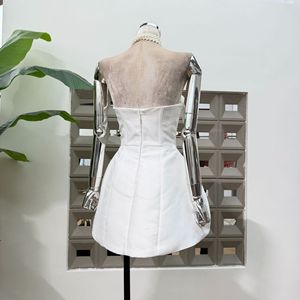 Abito da Sera di Lusso con Applicazioni Floreali e Dettagli <span class=keywords><strong>a</strong></span> Lisca di Pesce, Senza Spalline e Vaporoso per Donna - Product Image 6