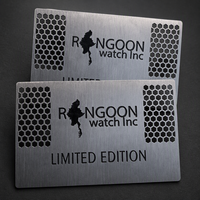 Badges métalliques sur mesure de luxe, taille carte de crédit, finition électroplaquée polie, logos gravés au laser/au chalcographie, options vierges pour