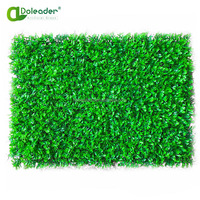 Doleader Home Garden Decor Faux Gazon Synthétique et Fleur Jaune Toile de Fond Plante de Verdure Artificielle en Plastique Panneau Mural