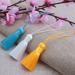 5cm di seta corta con nappine e nappine da cucire con frangia e nappine per chiave per ciondolo da DIY accessori per tende impreziosite - Product Image 3