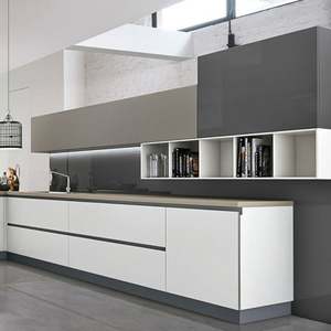 Nouveauté 2024 : Armoires de cuisine au design moderne, style laqué, avec structure en MDF, revêtement stratifié, résine acrylique, évier et robinet effet marbre, et tiroirs. - Product Image 1