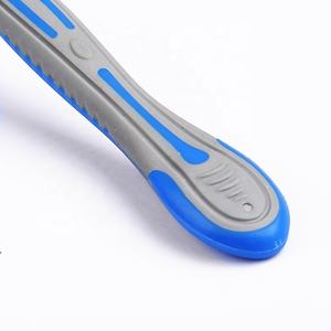 Maquinilla <span class=keywords><strong>de</strong></span> <span class=keywords><strong>Afeitar</strong></span> <span class=keywords><strong>MAX</strong></span> <span class=keywords><strong>de</strong></span> Gran Venta en Rusia y Kazajistán, Fabricante, Blíster, <span class=keywords><strong>3</strong></span> Hojas, Cuchilla <span class=keywords><strong>de</strong></span> <span class=keywords><strong>Afeitar</strong></span> Recta, Segura y Desechable para Hombres - Product Image 4