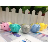 Taille-crayon en plastique en forme d'éléphant de dessin animé, fournitures de papeterie pour étudiants (couleurs assorties) G25-554