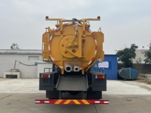 Camion <span class=keywords><strong>de</strong></span> dragage à aspiration puissante Haoman, équipé d'une fonction <span class=keywords><strong>de</strong></span> lavage haute pression pour le nettoyage et le <span class=keywords><strong>drainage</strong></span> des canalisations - Product Image 6