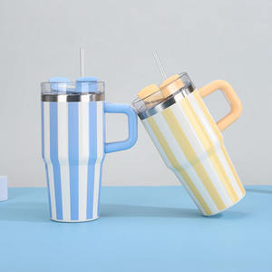 Tasse de voiture à poignée rayée colorée 304 en acier inoxydable isolé sous vide <span class=keywords><strong>Vup</strong></span> tasse de paille Portable extérieure de grande capacité - Product Image 1