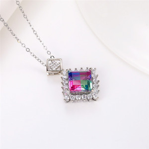 Ciondolo Solitario in Argento 925 Placcato Rodio con Cristallo Strass Taglio Principessa Geometrico per Uso Quotidiano Gioielli di Lusso da Donna - Product Image 1