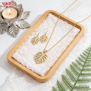 Parures de bijoux fantaisie Hengdian plaqué or 18 carats, motif feuille de Monstera creuse, zircon AAA, pour femmes, idéales pour l'été et les rendez-vous (vente en gros) - Product Image 5