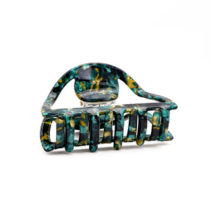 Pince à cheveux unisexe tendance <span class=keywords><strong>et</strong></span> très vendue, 7 cm, motif écaille de tortue, mignonne, en forme de demi-lune, creuse, en acétate PVC, accessoires pour cheveux - Product Image 4