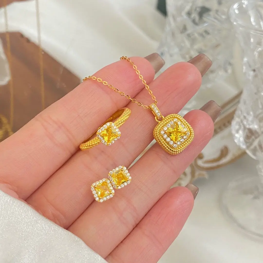 New Design Micro Pave Crystal Zircon Square Pendant Necklace Geometric Gold Plated Square Tassel Necklace For Girlfriends