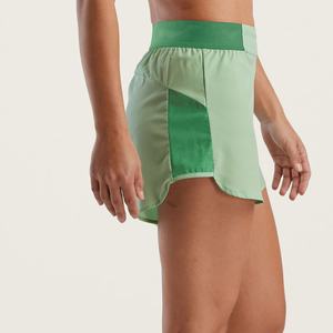 Shorts Deportivos Negros de Cintura Alta con Bolsillo y Efecto Scrunch para Mujer, Ideales para Fitness y Running - Product Image 3