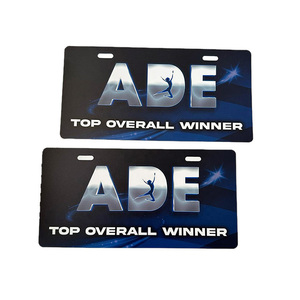 Plaque <span class=keywords><strong>d</strong></span>'<span class=keywords><strong>immatriculation</strong></span> en plastique rouge bon marché avec logo personnalisé imprimé avec cadre pour promotion - Product Image 3