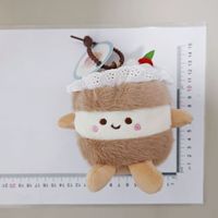 Porte-clés en peluche Mini Gâteau aux fruits avec nœud, jouet en peluche en gros, breloque de sac, cadeau d'anniversaire pour filles