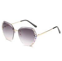 Lunettes de soleil vintage surdimensionnées sans monture pour femmes, protection UV400, design de luxe célèbre, lunettes de soleil carrées sexy avec diamants pour femme