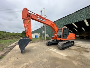 Doosan เครื่องขุด DX225มือสองพร้อมส่วนประกอบหลักตลับลูกปืนปั๊มเกียร์ของเครื่องยนต์ - Product Image 3