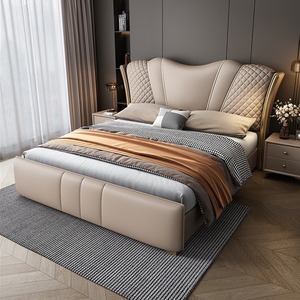 <span class=keywords><strong>Letto</strong></span> Imbottito Trapuntato di Lusso Bianco con Finiture in Metallo Dorato - Disponibile su Misura e in Vari Colori - Product Image 3