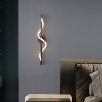 Moderne Nordique Minimaliste Chambre Lumière Linéaire De Luxe Salon Note Design Lampe De Chevet Fer Couloir Mur Fond Éclairage