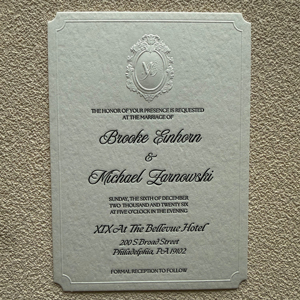 การ์ดเชิญพรีเมียมลายวานิลลาพร้อมโลโก้แบบกำหนดเอง ปั๊มนูน 3 มิติ รุ่น 465 พิมพ์ออฟเซ็ตบนกระดาษเนสพริ้นท์  กระดาษแข็งแฟนซีเนื้อคอตตอน สำหรับใช้ในธุรกิจ - Product Image 1