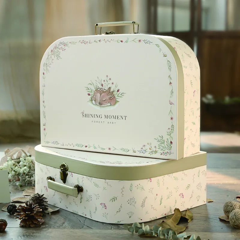 Boîte de luxe en carton pour vêtements de bébé, petit valise en papier avec poignée, cadeaux