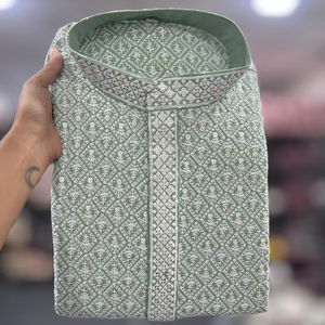 Dhwaja Exportación Hombres Tradicional Chikan Trabajo Rayon Kurta Elegante Estilo Formal Secado Rápido para Seductoras Ocasiones de Fiesta India - Product Image 1