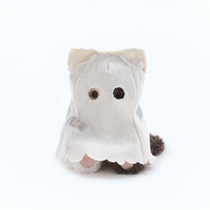 Non ci sono giocattoli di peluche delle dimensioni di una palma da gatto, bambole a sacco o animali imbalsamati - Product Image 1