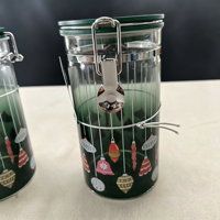 Bocal de rangement en verre vert dégradé de Noël de 40 oz avec couvercle en bambou pour la cuisine, idéal pour biscuits, bonbons, noix et grains de café