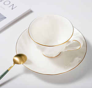 ชุดกาแฟเซรามิกเคลือบทองสไตล์ยุโรป พร้อมจานรอง  ผลิตจากเซรามิกเนื้อกระดูก  ปลอดภัยต่อสิ่งแวดล้อม ใช้กับเครื่องล้างจานได้ เหมาะสำหรับโรงแรมหรูและร้านกาแฟ - Product Image 2
