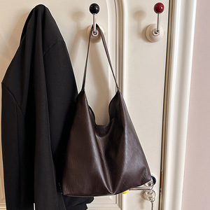Simple Retro Large-capacity PU Women's New Fashion commuter Crossbody Shoulder Tote Bag - Product Image 3