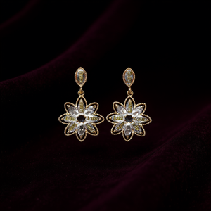 Boucles d'oreilles pendantes Lola plaquées or avec fleurs en cristal pour femme, bijoux de luxe pour soirée, serties de strass - Product Image 2