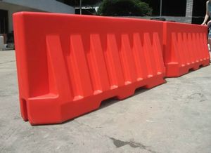 Trafik çarpışma önleme tesisleri iç<span class=keywords><strong>in</strong></span> plastik su dolu enjeksiyon çit atı yol bariyeri - Product Image 4