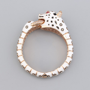 Bracelets de luxe plaqués or avec motif panthère blanche vintage pour femme HR - Product Image 4