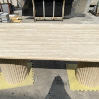 Meubles de table à manger ovales en travertin pour la décoration intérieure table en pierre naturelle meubles beiges modernes à deux bases cylindriques