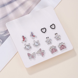 Orecchini a Perno Creativi con Cuore <span class=keywords><strong>di</strong></span> Strass Rosa, Farfalla e Zampa <span class=keywords><strong>di</strong></span> <span class=keywords><strong>Gatto</strong></span> per Ragazze, Gioielli con Corona Arcobaleno e Fiore - Product Image 3