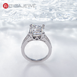 แหวนหมั้นเพชรทรงเหลี่ยมมรกต 3 กะรัต ผลิตในห้องปฏิบัติการ GIGAJEWE |   สี DEF |   แหวน<span class=keywords><strong>ทอง</strong></span>คำแท้รับรองโดย IGI - Product Image 1