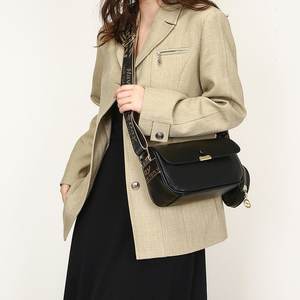 Bolso bandolera de hombro para mujer a la moda, bolso Ledis para mujer con monedero pequeño, bolso cuadrado pequeño informal de sensación Premium de cuero suave - Product Image 3