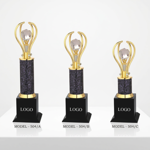 Trophée en cristal métallique avec finition plaquée or et base en marbre noir, impression UV, gravure laser pour récompenses sportives, modèle 504 - Product Image 1