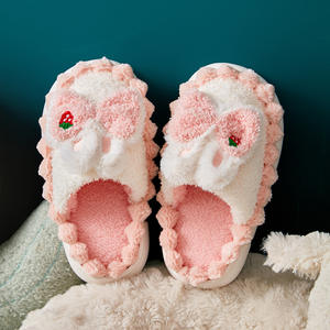 Chaussons d'intérieur en coton peluche mignons pour enfants, collection Automne Hiver 2024 – Confortables, antidérapants, à plateforme, chauds et doux - Product Image 2